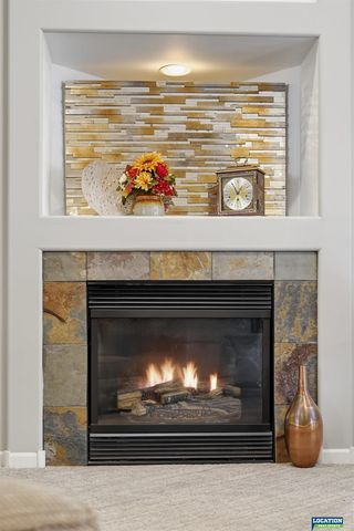 7548 Kentwell Lane, Lincoln, NE 68516