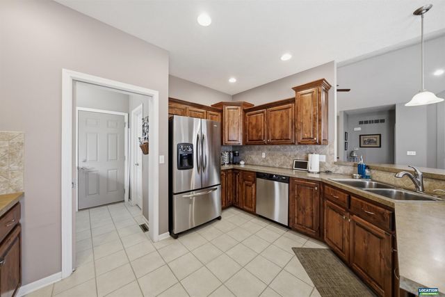 7548 Kentwell Lane, Lincoln, NE 68516