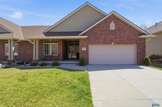 7548 Kentwell Lane, Lincoln, NE 68516
