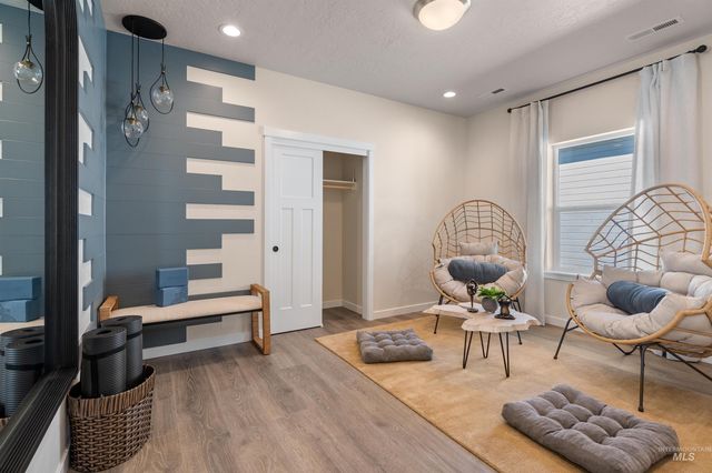 7621 E Dixon St, Nampa, ID 83687
