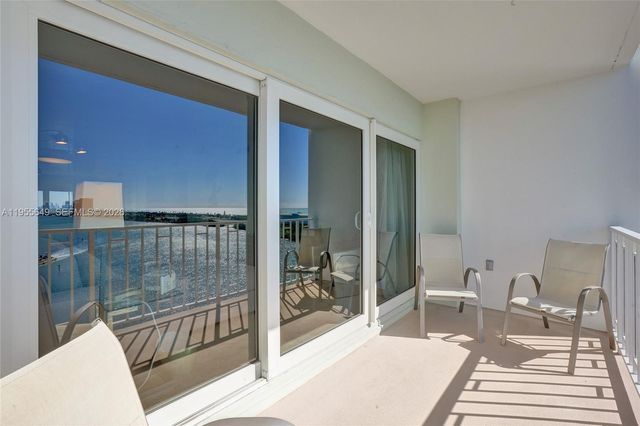 500 Bayview Dr 1422, Sunny Isles Beach, FL 33160
