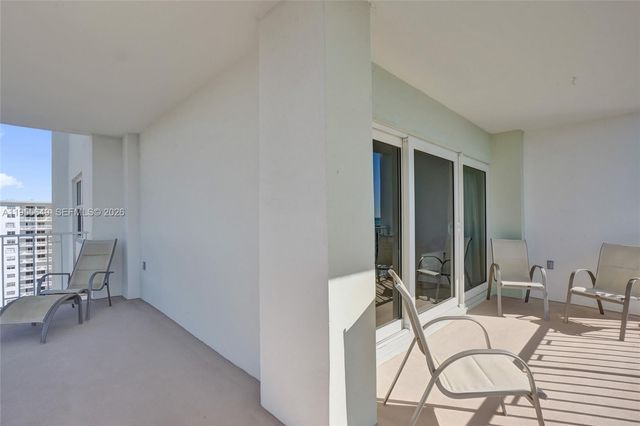 500 Bayview Dr 1422, Sunny Isles Beach, FL 33160