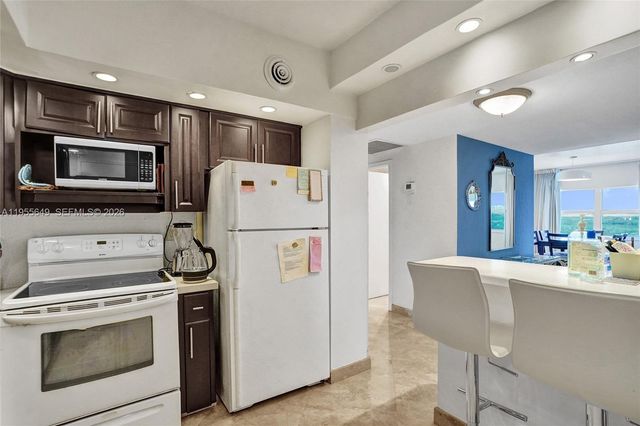 500 Bayview Dr 1422, Sunny Isles Beach, FL 33160