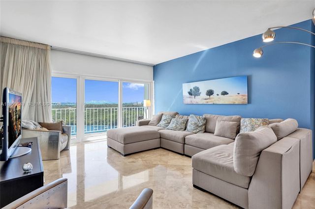 500 Bayview Dr 1422, Sunny Isles Beach, FL 33160