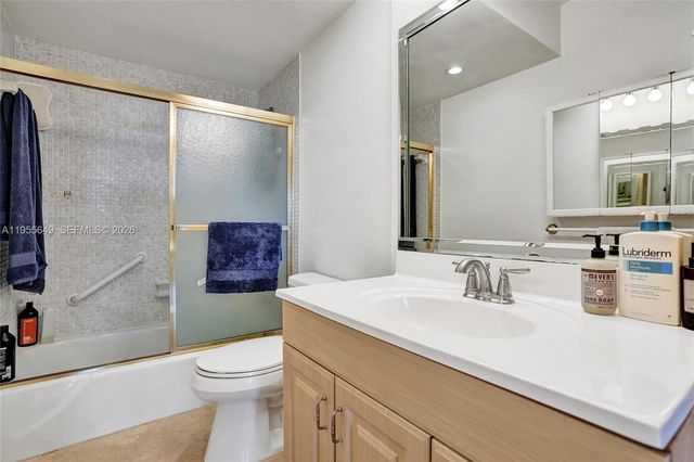 500 Bayview Dr 1422, Sunny Isles Beach, FL 33160