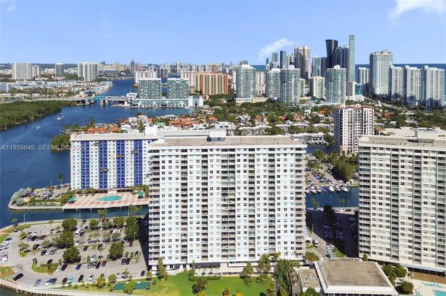 500 Bayview Dr 1422, Sunny Isles Beach, FL 33160