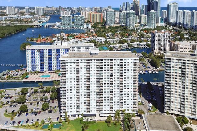 500 Bayview Dr 1422, Sunny Isles Beach, FL 33160