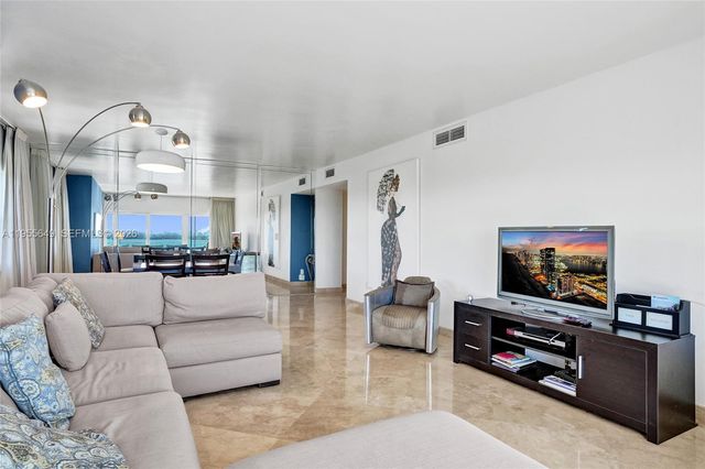 500 Bayview Dr 1422, Sunny Isles Beach, FL 33160