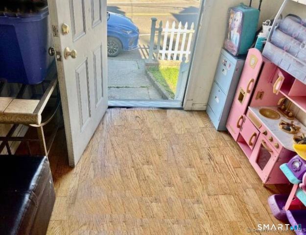 60 Stephen Street, Stamford, CT 06902