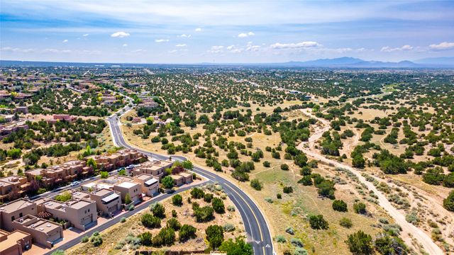 136 Avenida Frijoles, Lot 377, Santa Fe, NM 87507