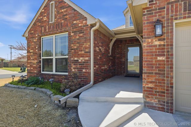 14320 E 92nd Street North, Owasso, OK 74055