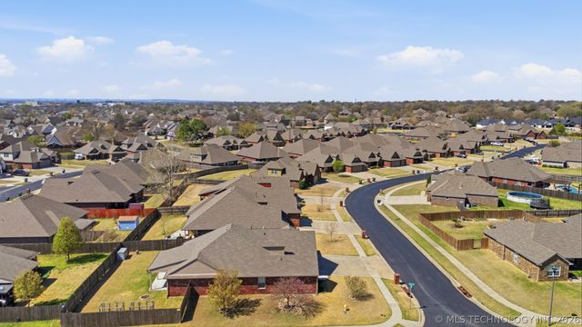 14320 E 92nd Street North, Owasso, OK 74055