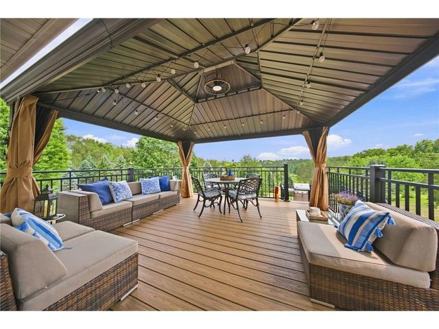 413 New Century Drive, Hudson, WI 54016