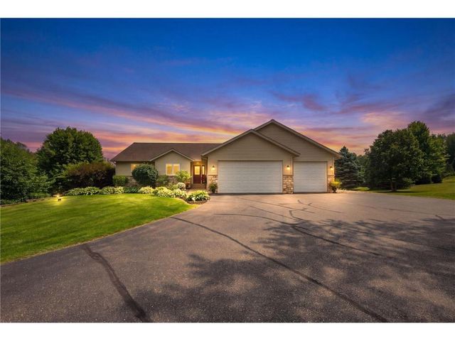 413 New Century Drive, Hudson, WI 54016