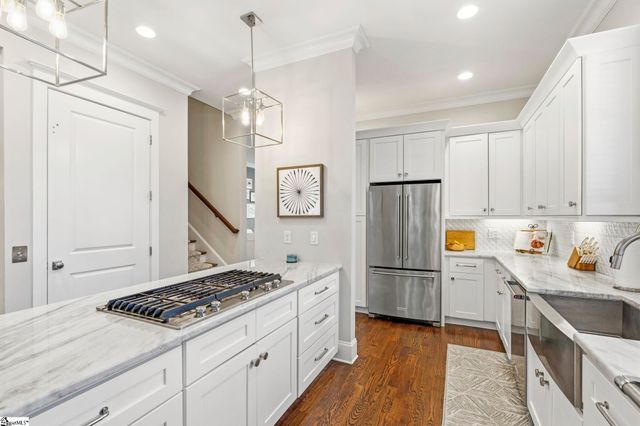208-B Perry Avenue, Greenville, SC 29601