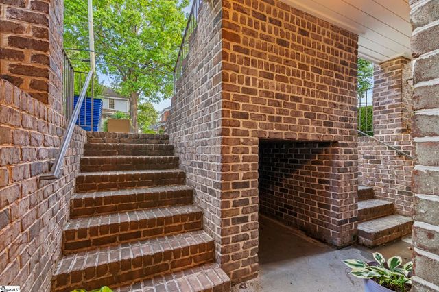 208-B Perry Avenue, Greenville, SC 29601