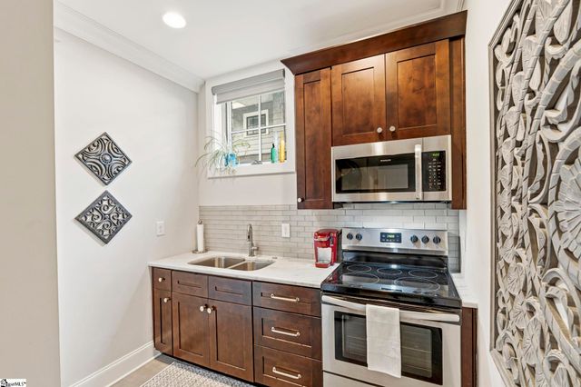 208-B Perry Avenue, Greenville, SC 29601