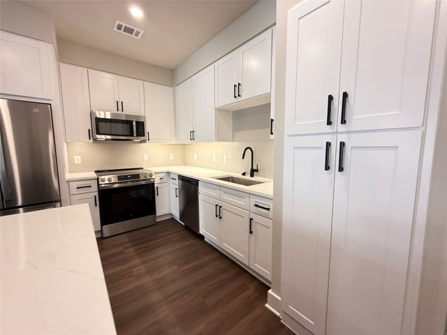 3255 Carlisle Street 2106, Dallas, TX 75204