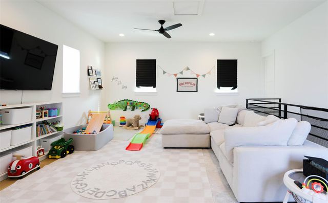 330 Kendall RD, Spicewood, TX 78669