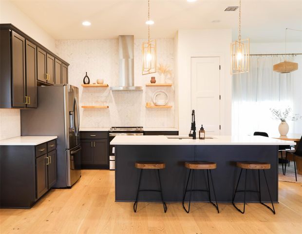 330 Kendall RD, Spicewood, TX 78669