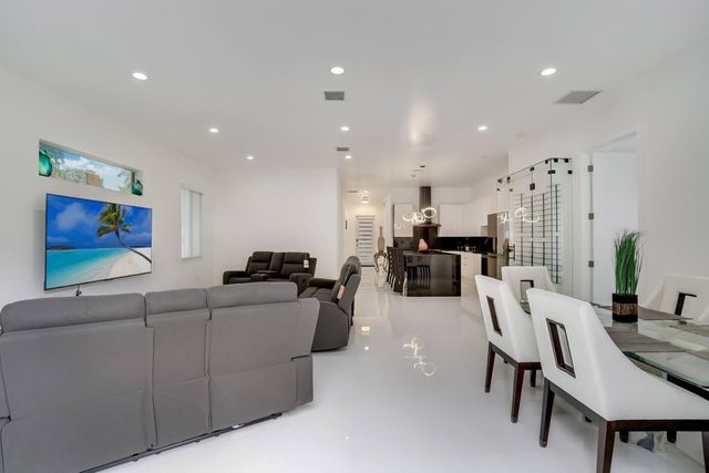 2962 NW 10th Court, Fort Lauderdale, FL 33311