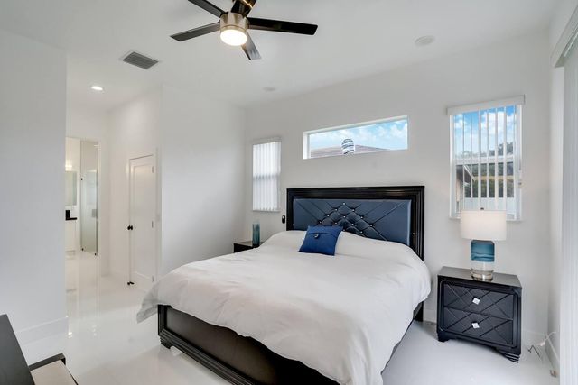 2962 NW 10th Court, Fort Lauderdale, FL 33311