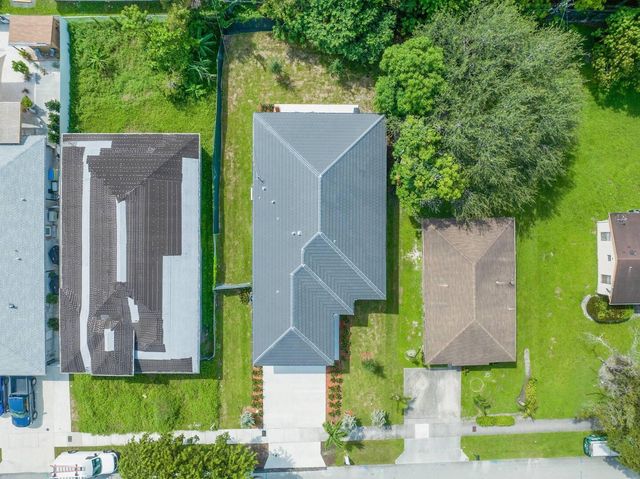 2962 NW 10th Court, Fort Lauderdale, FL 33311