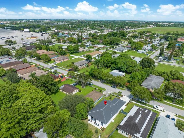 2962 NW 10th Court, Fort Lauderdale, FL 33311