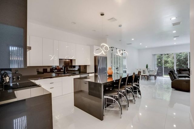 2962 NW 10th Court, Fort Lauderdale, FL 33311