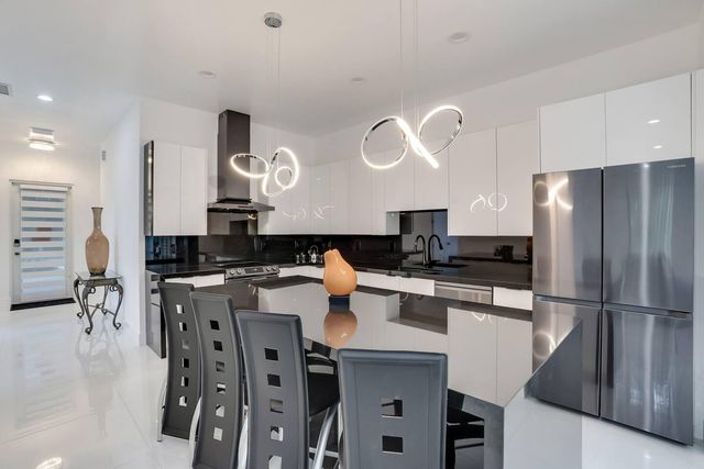 2962 NW 10th Court, Fort Lauderdale, FL 33311