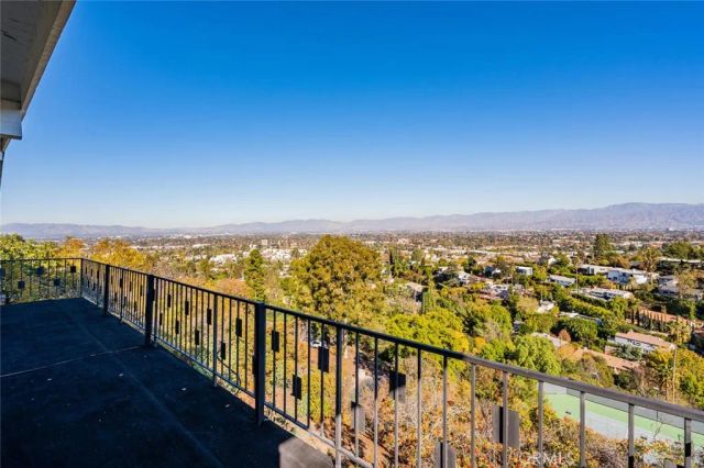 3844 Bobstone, Sherman Oaks, CA 91423