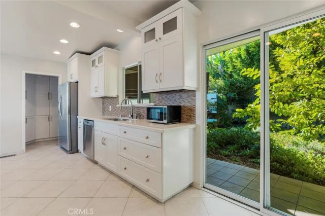 3844 Bobstone, Sherman Oaks, CA 91423