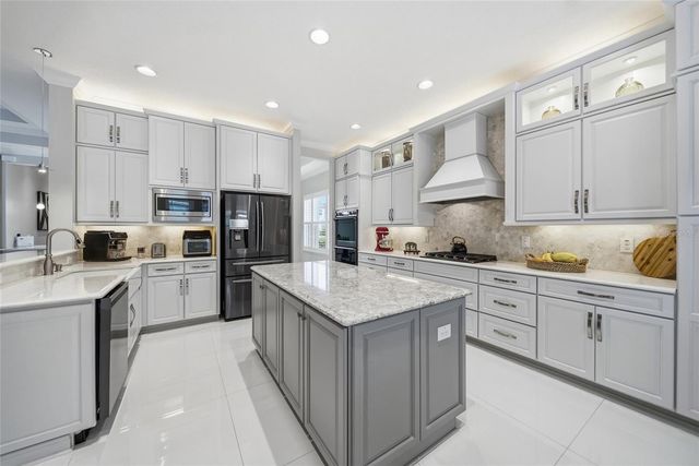 2420 COCO PALM CIRCLE, Wesley Chapel, FL 33543