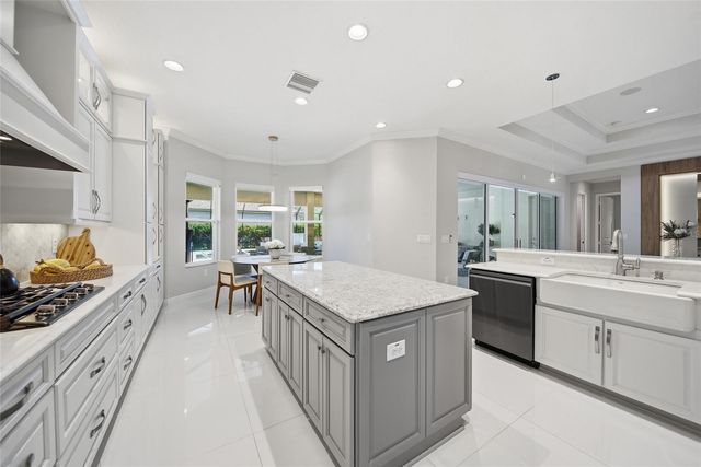 2420 COCO PALM CIRCLE, Wesley Chapel, FL 33543