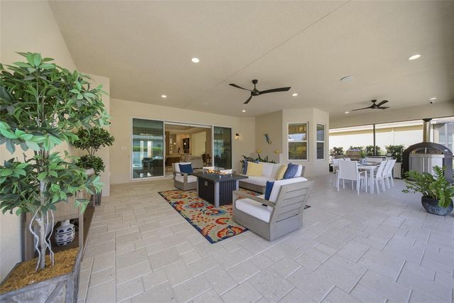 2420 COCO PALM CIRCLE, Wesley Chapel, FL 33543