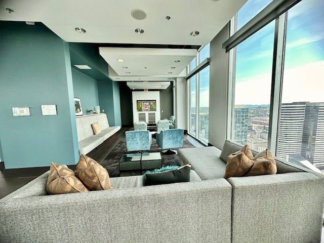 415 Church St Apt 1603, Nashville, TN 37219