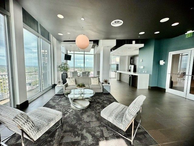 415 Church St Apt 1603, Nashville, TN 37219