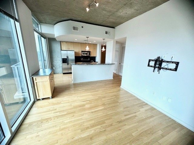 415 Church St Apt 1603, Nashville, TN 37219