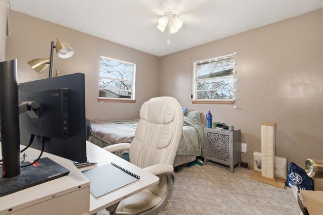 2806 W Chicago Street, Springfield, MO 65803