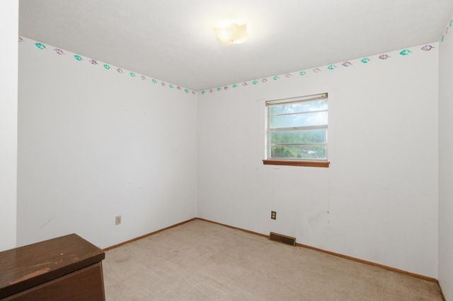 2806 W Chicago Street, Springfield, MO 65803