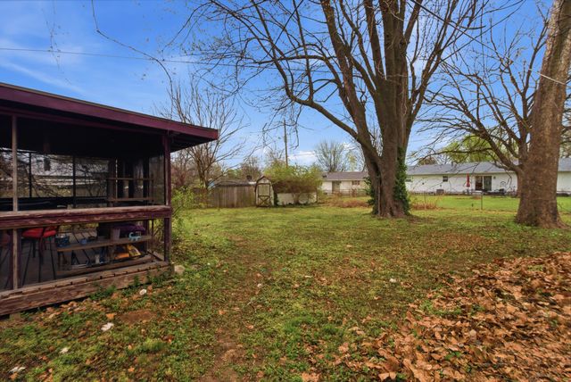 2806 W Chicago Street, Springfield, MO 65803