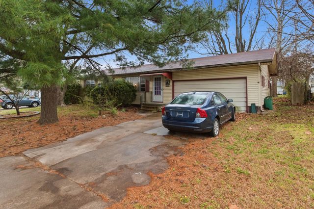 2806 W Chicago Street, Springfield, MO 65803