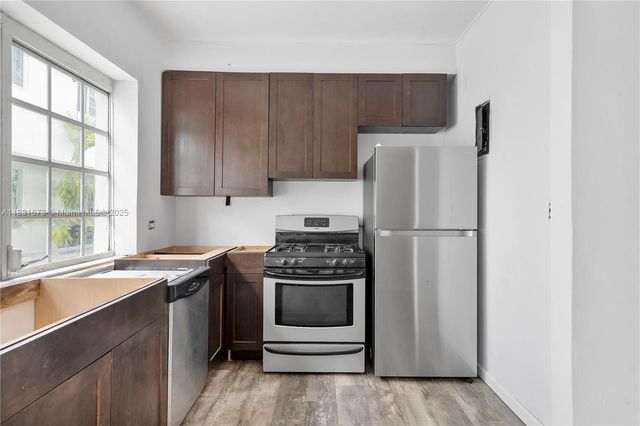 836 10th St 6, Miami Beach, FL 33139