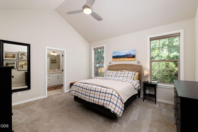63154 Iner Loop, Bend, OR 97701
