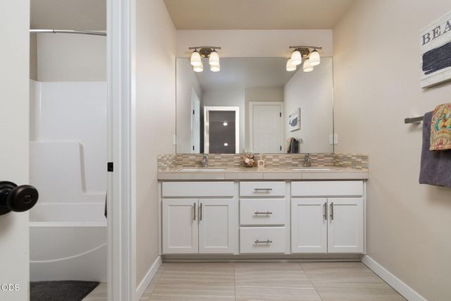 63154 Iner Loop, Bend, OR 97701