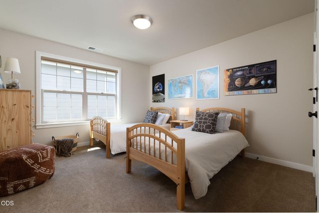 63154 Iner Loop, Bend, OR 97701