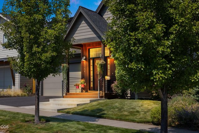 63154 Iner Loop, Bend, OR 97701