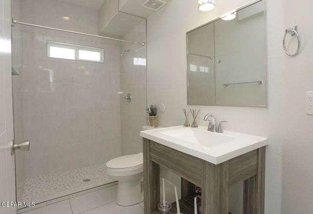 5545 Buckley Drive 1, El Paso, TX 79912