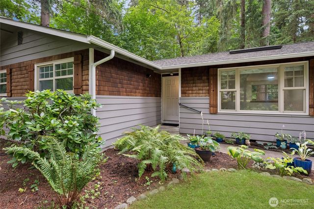 6724 Alder Glen Drive SE, Olympia, WA 98513