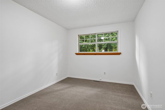 6724 Alder Glen Drive SE, Olympia, WA 98513